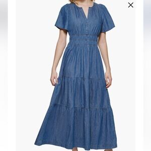 Chambray Short Sleeve Maxi Dress
Tommy Hilfiger